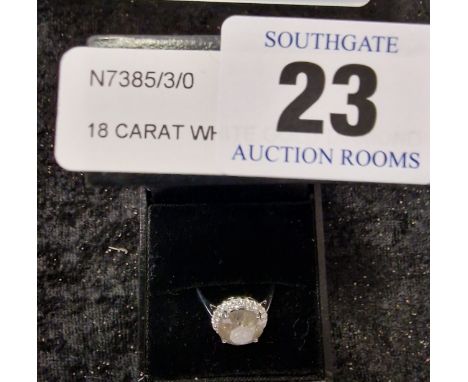 18 CARAT WHITE GOLD DIAMOND RING - CENTRE STONE APPROX 4 CARAT - SIZE M