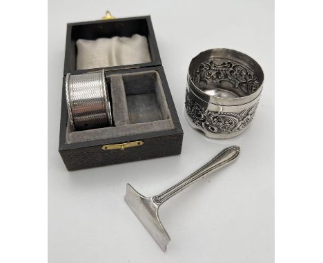 3 vintage hallmarked silver items to include boxed napkin ring with engraved detail, hallmarked B'ham, 1960 and weighs approx