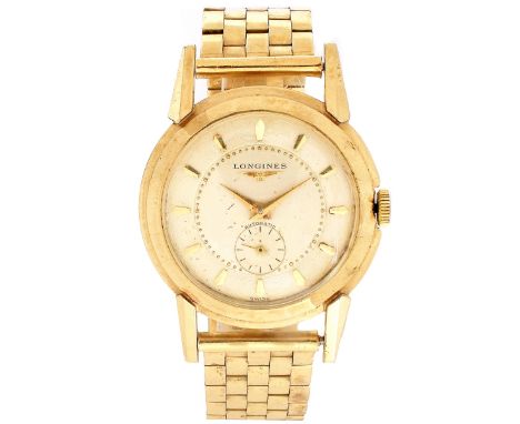Man's Vintage Longines14 Karat Yellow Gold Bracelet Watch with Swiss Manual Movement. Stamped 14K to buckle. case measures 32