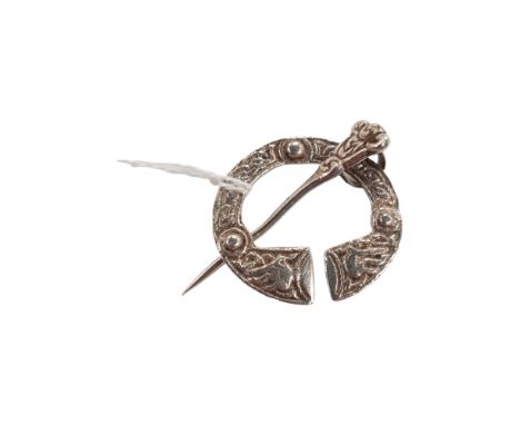 VINTAGE SILVER TARA BROOCH 