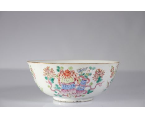  China family rose porcelain bowl decorated with flowers 19th - Sizes: D 161mm - Weight (K): 0,368kg - Condition: at first si