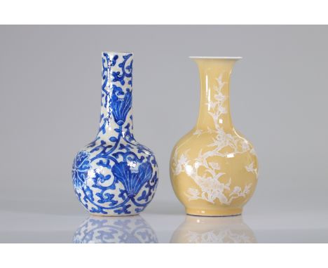  China lot of vases (2) Republic period - Sizes: H: 230 mm L: 120 mm - Weight (K): 1,34kg - Condition: After verification - n