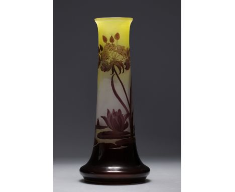  Emile Galle Vase with aquatic decoration - Sizes: h360mm d170mm - Weight (K): 1,75kg - Condition: at first sight - good cond