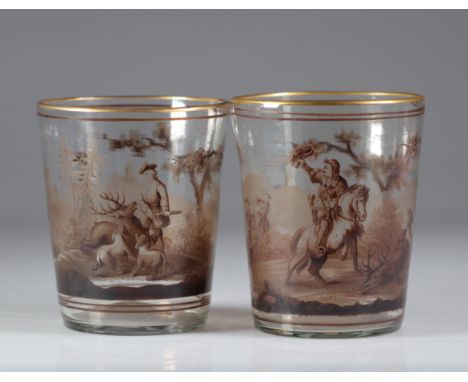  Old glassworks painted with hunting scenes - Sizes: H 140mm D 115mm - Weight (K): 0,9kg - Condition: at first sight - good c