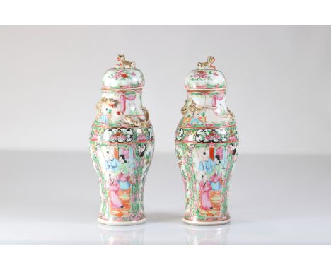  China pair of covered vases in Canton porcelain - Sizes: H 260mm L 105mm - Weight (K): 0,716kg - Condition: at first sight -