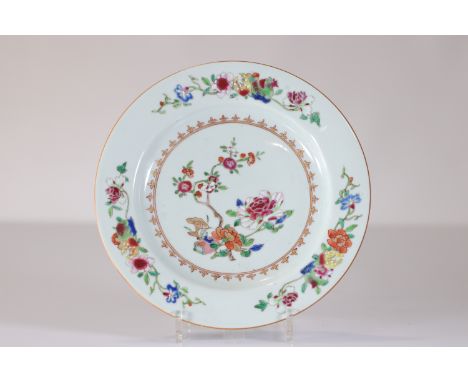  18th century famille rose plate decorated with flowers - Sizes: D 261mm - Weight (K): 0,455kg - Condition: at first sight - 
