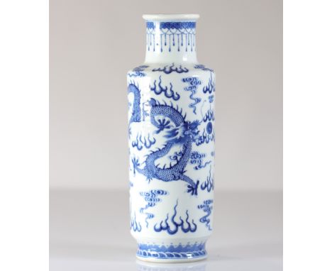  China blanc bleu porcelain vase decorated with dragons - Sizes: H 295mm D 90mm - Weight (K): 0,904kg - Condition: at first s