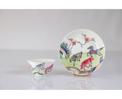  Bowl and saucer in 18th century Chinese porcelain decorated with horses - Sizes: Assiette D 100mm H bol 35mm - Weight (K): 0