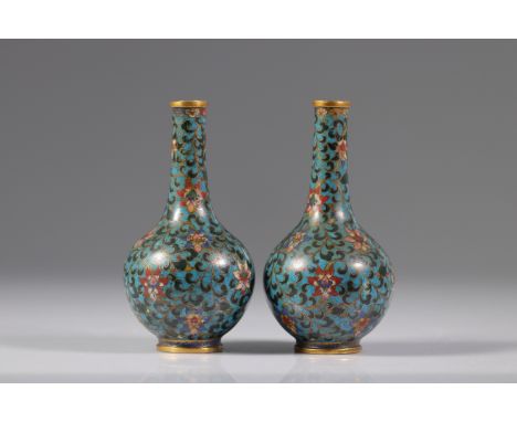  China pair of 19th century cloisonne vases - Sizes: H 145mm L 70mm - Weight (K): 0,65kg - Condition: After verification - ac