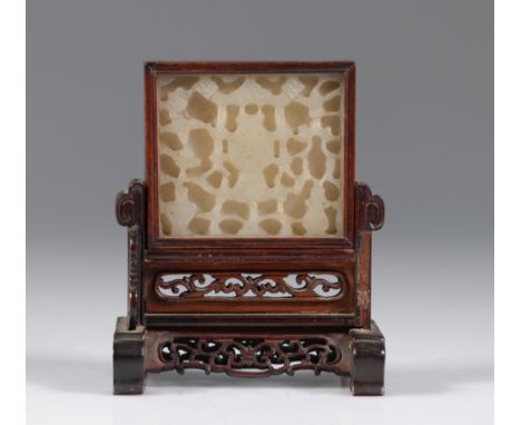  China Qing period white jade and wood table screen - Sizes: H 120mm L 100mm - Weight (K): 0,165kg - Condition: at first sigh
