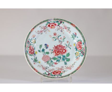  18th century famille rose plate decorated with flowers - Sizes: D 225mm - Weight (K): 0,305kg - Condition: at first sight - 