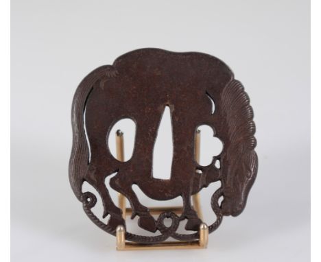  JAPAN EDO Period (1603 - 1868) Tsuba Provenance: Gaston-Louis Vuitton Collection 1332 - Sizes: d 70mm - Weight (K): 0,125kg 