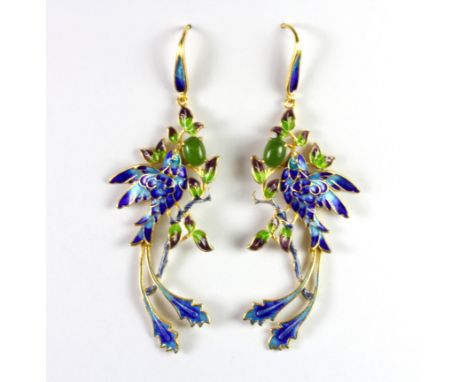 A matching pair of 925 silver gilt enamel bird earrings set with jade, L. 7.5cm.