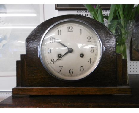 OAK STRIKING MANTLE CLOCK