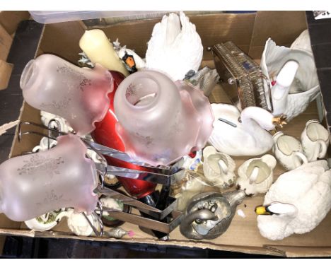 CARTON - VARIOUS CERAMIC AND RESIN SWAN FIGURE GROUPS, COUNTRY ARTISTS, CRESTED WARES, AND A SODA SIPHON 