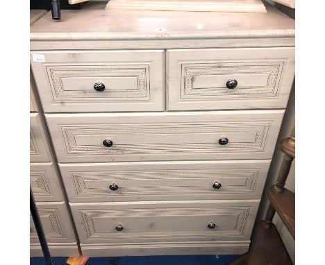LIGHT MAPLE EFFECT TWO OVER THREE DRAWER CHEST 