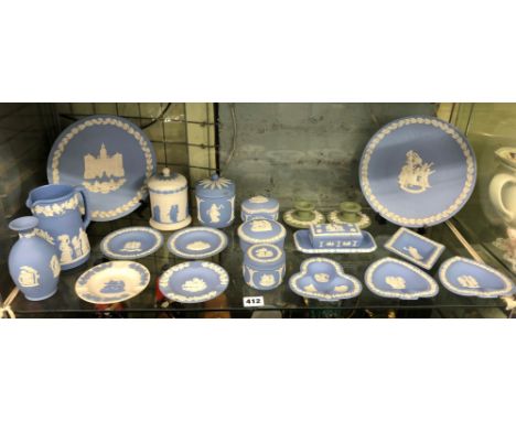 SHELF OF WEDGWOOD JASPERWARE PIN DISHES, BOXES, PLATES AND CANDLE HOLDERS