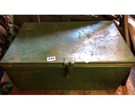 GREEN PAINTED HEAVY DUTY TOOLBOX