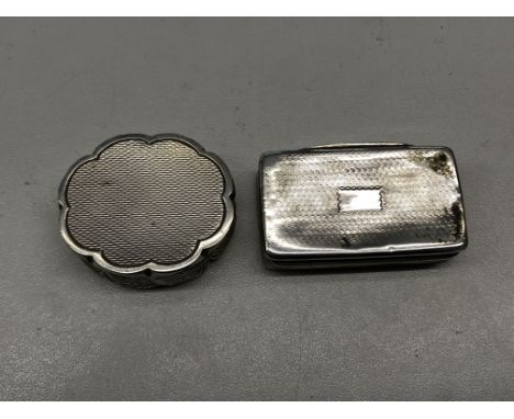 BIRMINGHAM SILVER ENGRAVED AND ENGINE TURNED PILL BOX AND A SILVER GILT VINAIGRETTE