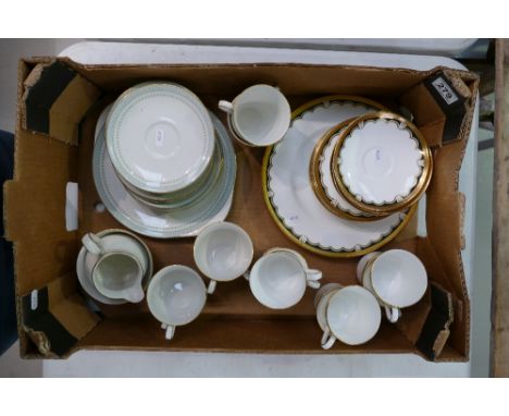 A mixed collection of teaware to include Royal Chelsea Trianon underneath green and Berkshire including tea cups, saucers, si
