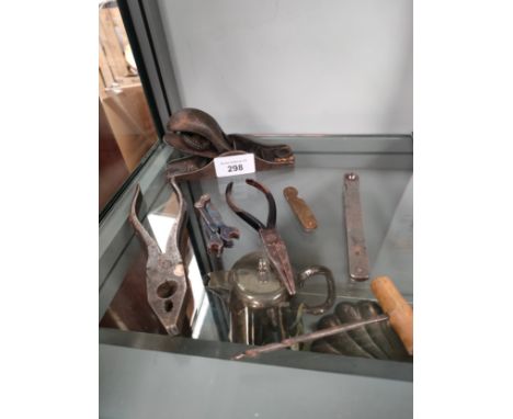 Lot of vintage tools to include small metal plane tool. 