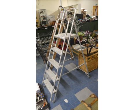 A Folding Aluminium Step Ladder 