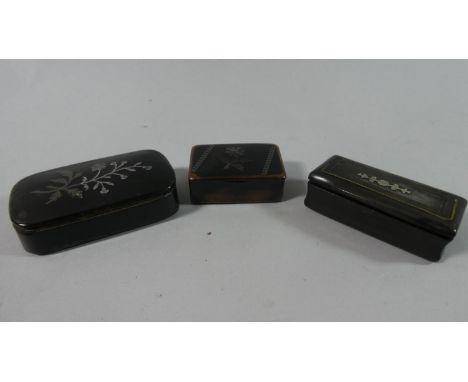 A Collection of Lacquered 19th Century Snuff Box 