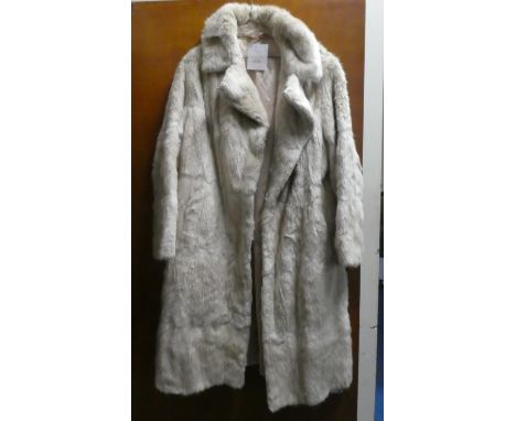 A Vintage Ladies 3/4 Length White Fur Coat 