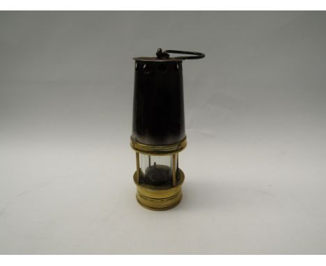 A minors lamp