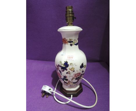 A Masons ceramic table lamp in the Mandalay design