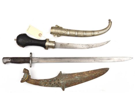 A P1907 bayonet, d 1 ‘16, oil hole in pommel (no scabbard); a tourist quality N African jambiya in sheath; and an archaic bro