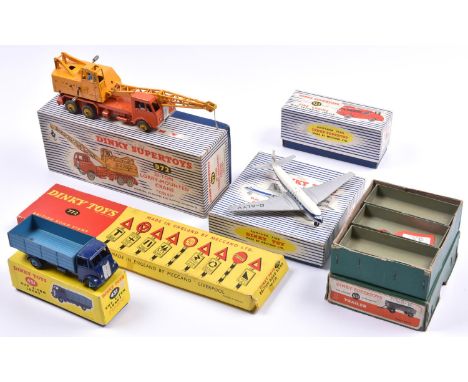 6 Dinky Toys. Commer Fire Engine with extending ladder (955). A D.H. Comet Airliner (702) in B.O.A.C. silver/blue livery. A 2