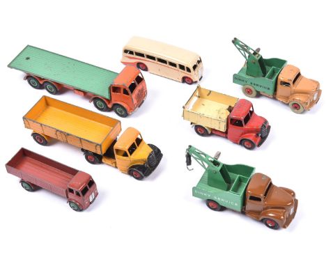 8 Dinky Toys. Foden Diesel 8-Wheel Wagon (901), boxed. Foden 8 wheel wagon, 2x Commer Breakdown Lorry, Bedford Articulated Lo