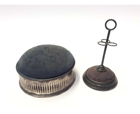 Late Victorian silver mounted pin cushion trinket box, 12cm diameter, Chester 1900 and silver mounted hat pin holder, 12.5cm 