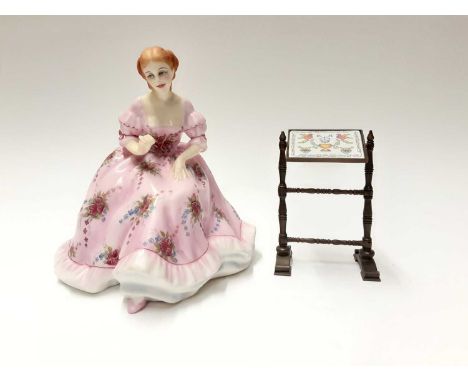 Royal Doulton limited edition Gentle Arts figure - Tapestry Weaving HN3048 on plinth base, modelled by Pauline Parsons, numbe