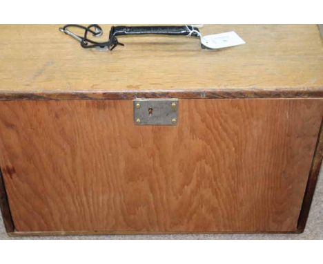 OAK WATCHMAKER'S / TOOLBOX INCLUDING TOOLS
with nine drawers, lockable front piece, 33cm high