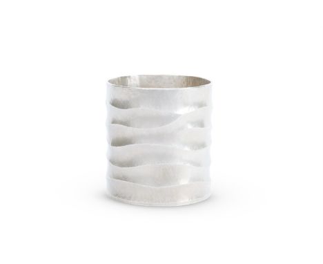 HIROSHI SUZUKI (JAPANESE, B.1961) SILVER BEAKER, 2007 Cylindrical form, gently planished surface, with raised horizontal wave