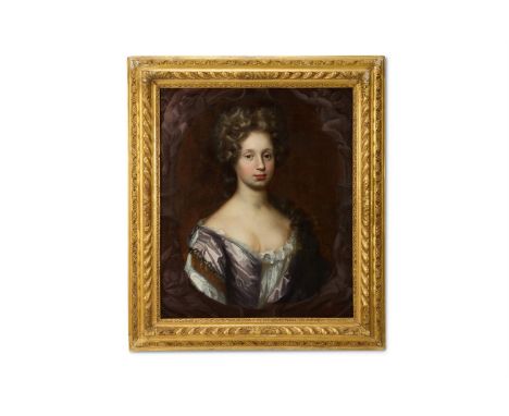 CIRCLE OF MARY BEALE (BRITISH 1632 - 1697) PORTRAIT OF A LADY IN A MAUVE SILK DRESS Oil on canvas, in a painted cartouche 73 