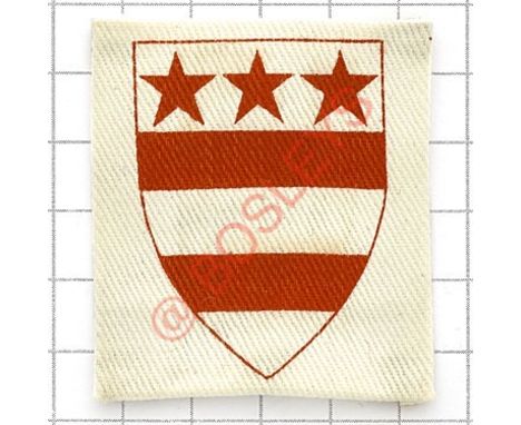 Badge. R (South Shields) Battery 439th LAA Regt RA scarce printed formation sign. Arms of Washington, Co. Durham. viz. white 