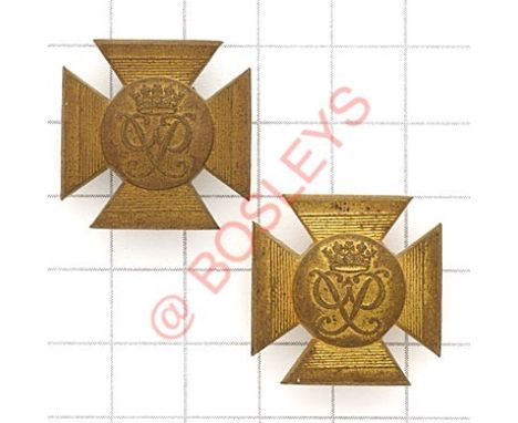 Wiltshire Regiment post 1954 pair of brass collar badges. Die-stamped. Crossed coronated crossed P’s to centre. GC Single fla