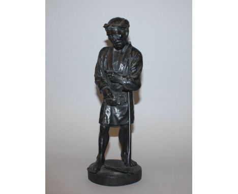 A GOOD QUALITY JAPANESE MEIJI PERIOD BRONZE FIGURE OF A FARMER, unsigned but attributed to Shumi, the farmer balancing a pipe