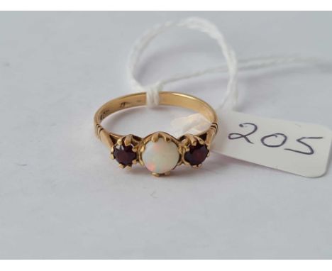 A vintage opal and garnet 9ct ring size N 1.7g inc