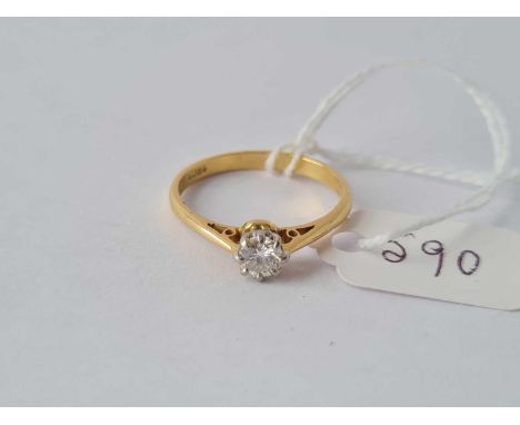 A solitaire diamond ring, 18ct, Q