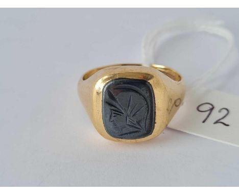 A gents intaglio signet ring 9ct size S – 7.5 gms