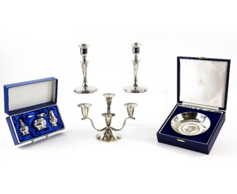 Elizabeth II silver items to include a four-light candelabrum, by Mappin &amp; Webb, Birmingham 1970, 13 cm high, a pair of c