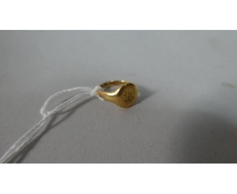 An 18ct Gold Ladies Signet Ring, 3gms 