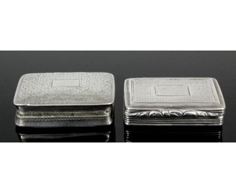 A George IV silver rectangular vinaigrette, the lid engraved with a trellis design, the silver gilt interior with finely pier