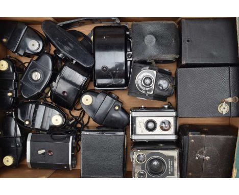 A Tray of Bakelite and Box Cameras, including Kodak Brownie 127 (6), Boyer Serie VI, Kodak Duaflex, Six-20 Brownie Conway Col