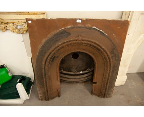PAIR OF LATE VICTORIAN CAST IRON FIRE SURROUNDS WITH ARCHED RECESSES, ONE WITH GRATE IN SITU, 38" (96.5CM) HIGH, 36" (91.5CM)