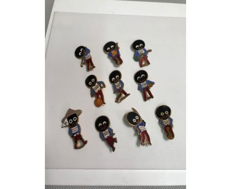 A Lot of Vintage Golden Shred golly pin badges 